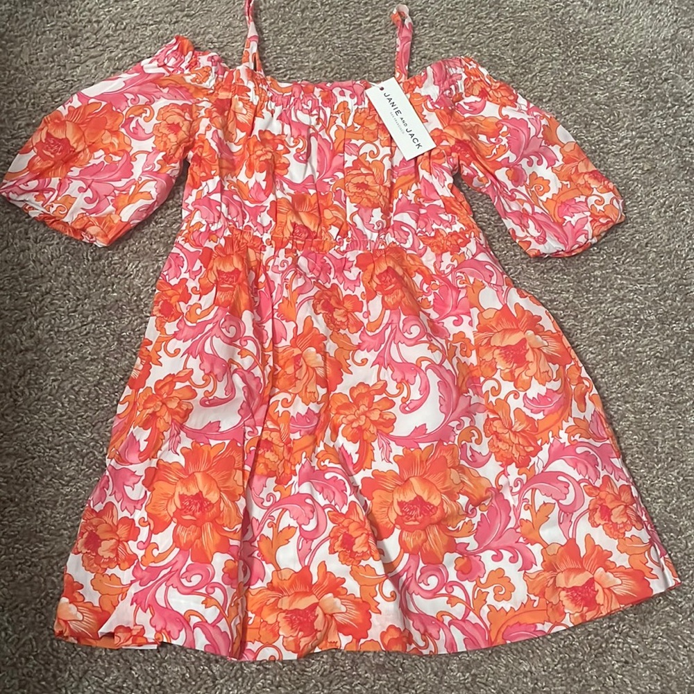 Kids size 6 dress new
